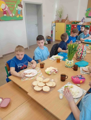 Messenger_creation_1952878368954315